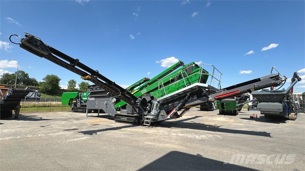 McCloskey S110 D2 Waste sorting equipment
