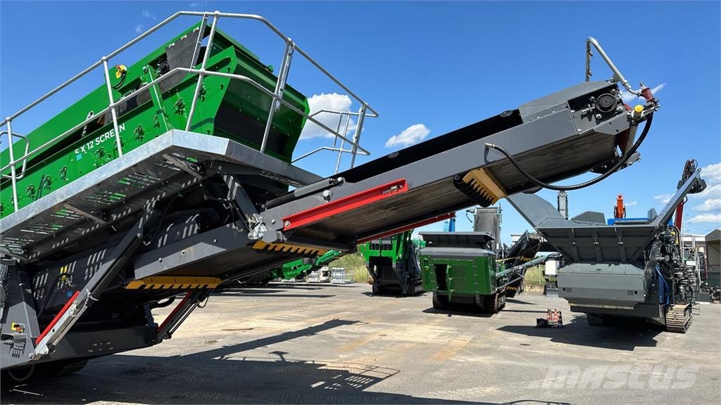 McCloskey S110 D2 Waste sorting equipment