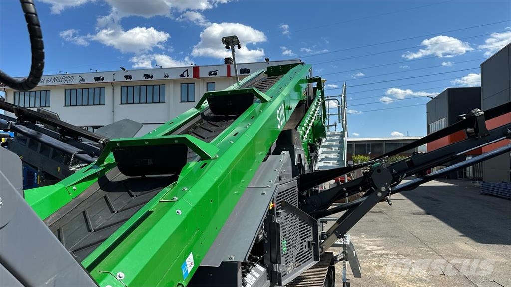 McCloskey S110 D2 Waste sorting equipment