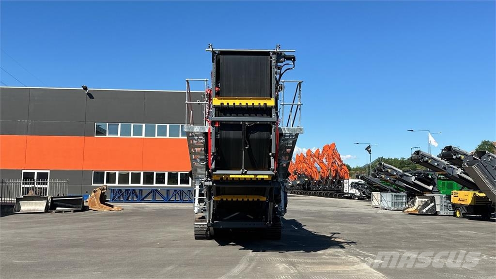 McCloskey S130 3D MWS Waste sorting equipment