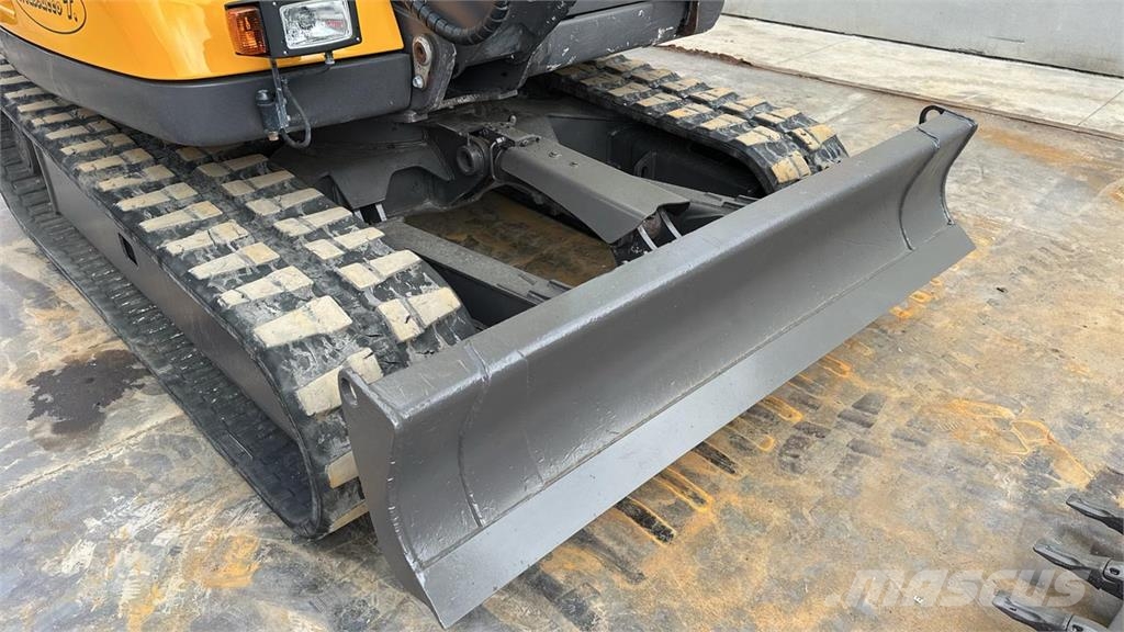 Mecalac 8MCR Midigrävmaskiner 7t - 12t