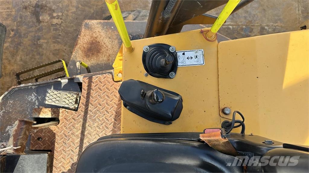 Mecalac TA 9 4X4 Vehículos compactos de volteo
