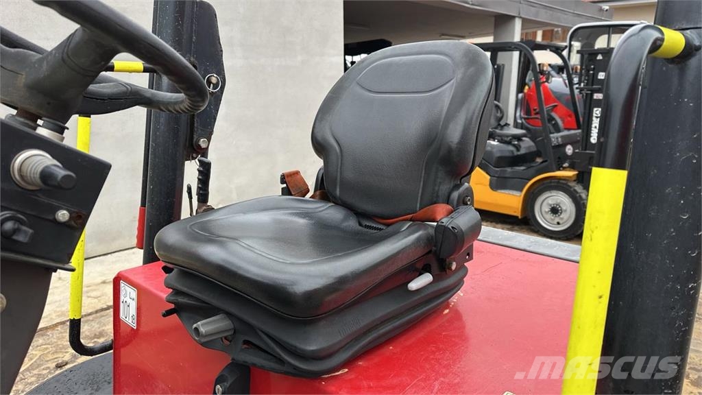 Mecalac TA3SH 4x4 Vehículos compactos de volteo