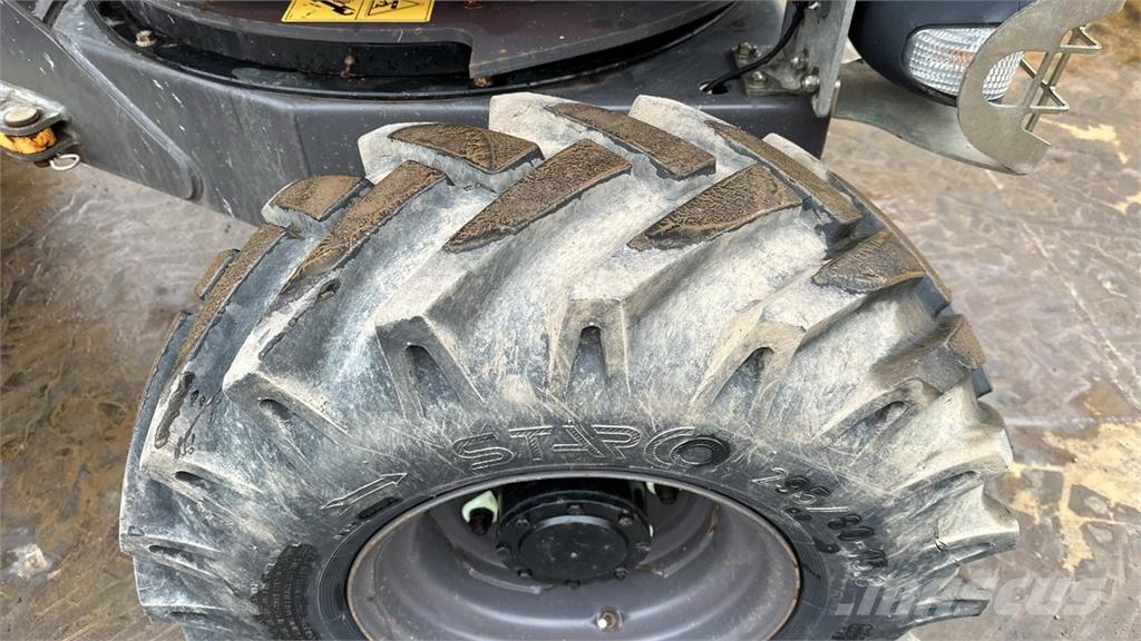 Mecalac TA3SH 4x4 Vehículos compactos de volteo