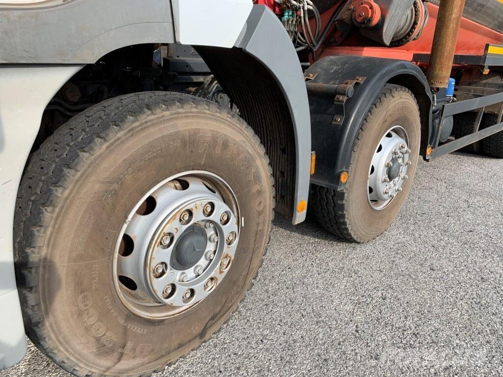 Mercedes-Benz Actros 3243 Tankwagen