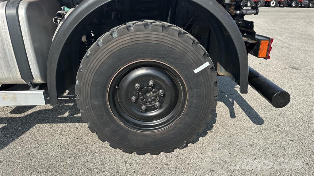 Mercedes-Benz UNIMOG U20 4X4 Andere Fahrzeuge