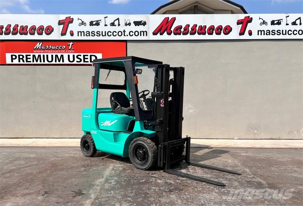 Mitsubishi FD25K Dieselmotviktstruckar