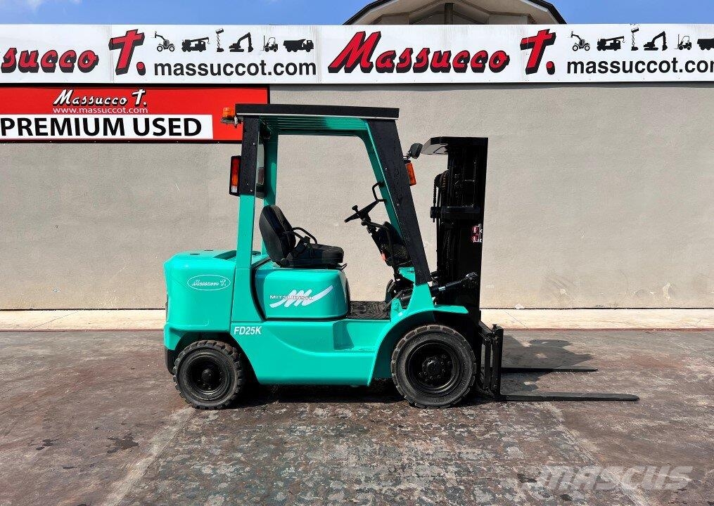 Mitsubishi FD25K Dieselmotviktstruckar