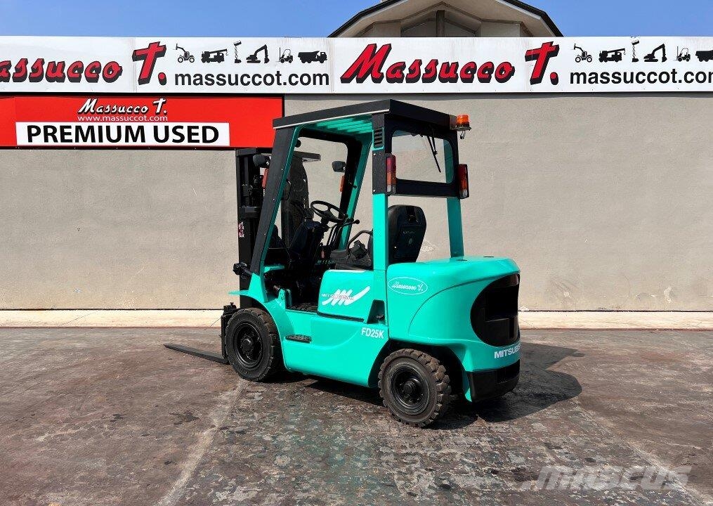 Mitsubishi FD25K Dieselmotviktstruckar