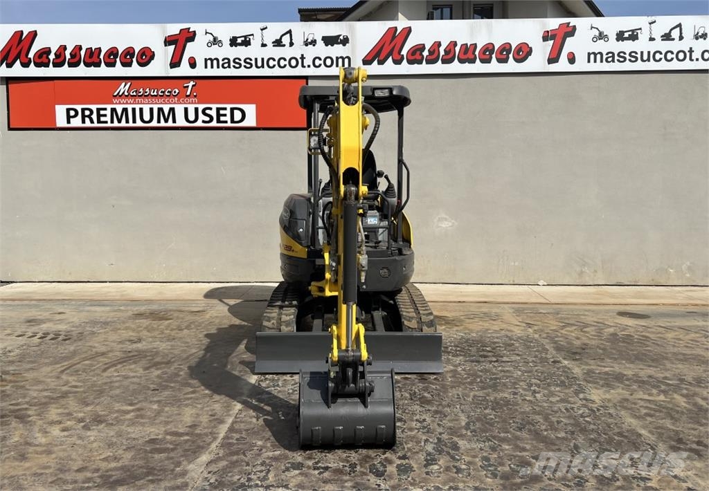New Holland E29B SR Εκσκαφάκι (διαβολάκι) < 7t