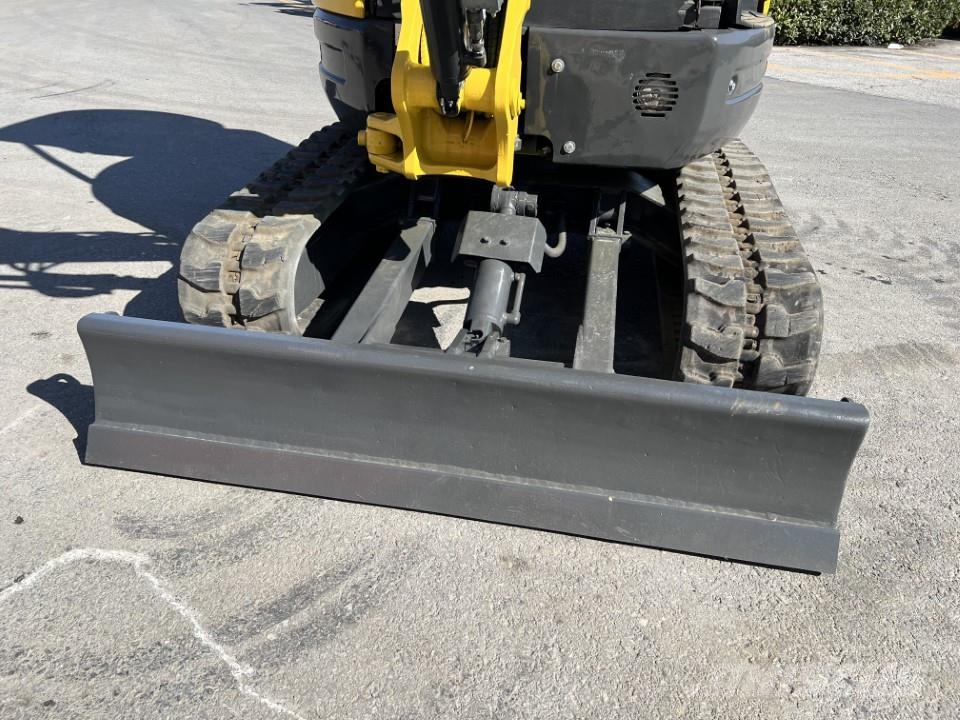 New Holland E29B SR Εκσκαφάκι (διαβολάκι) < 7t