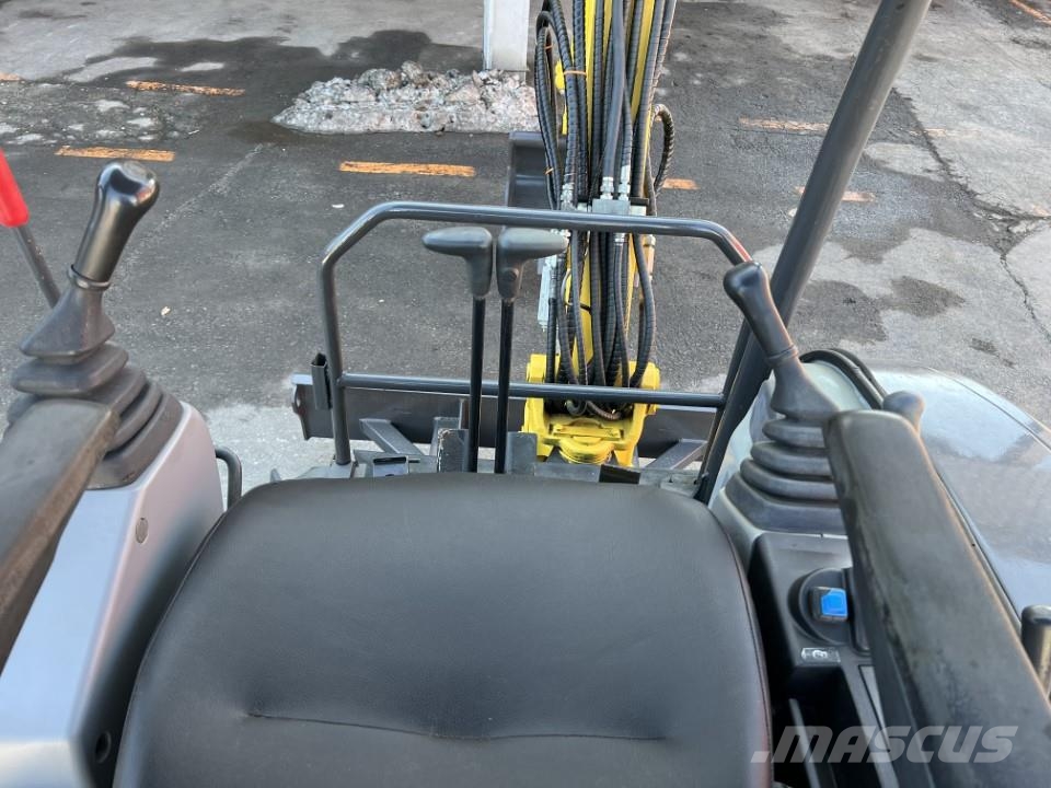 New Holland E29B SR Εκσκαφάκι (διαβολάκι) < 7t