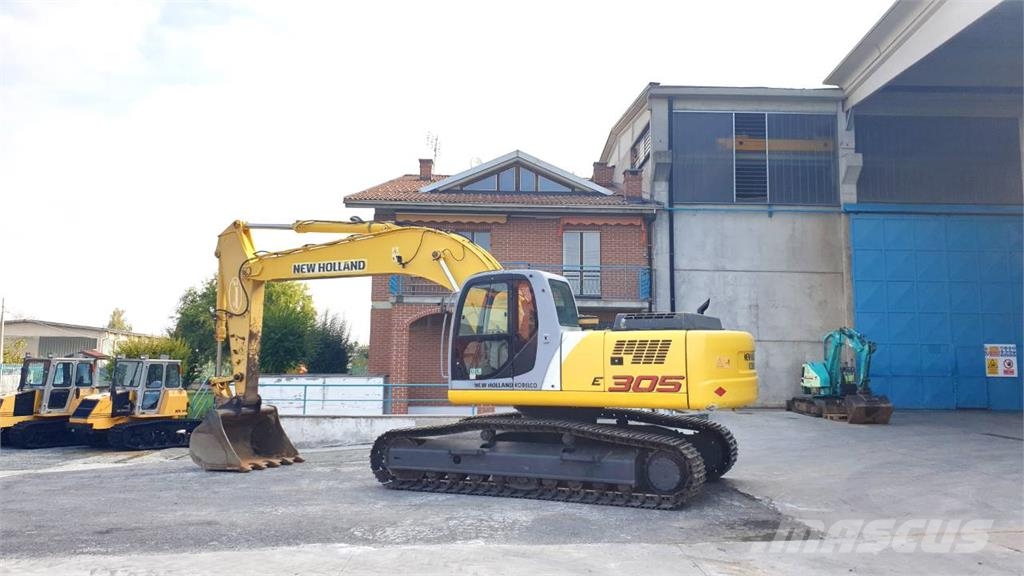 New Holland E305 حفارات زحافة