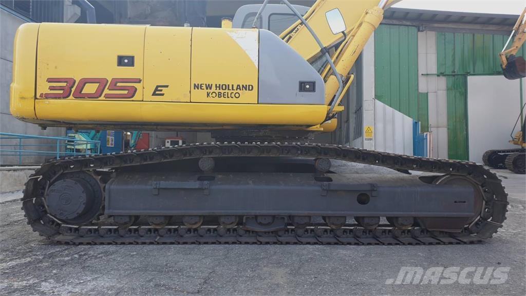 New Holland E305 حفارات زحافة