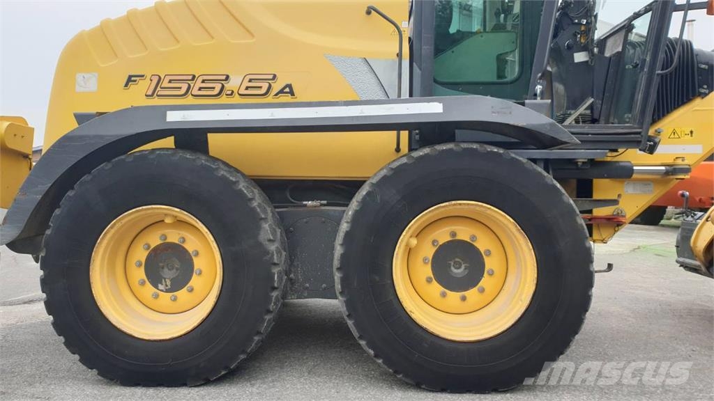 New Holland F.156.6/A Rupsdozers