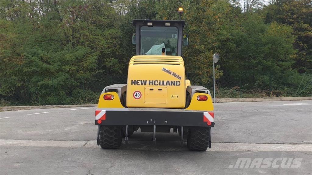 New Holland F.156.6/A Rupsdozers
