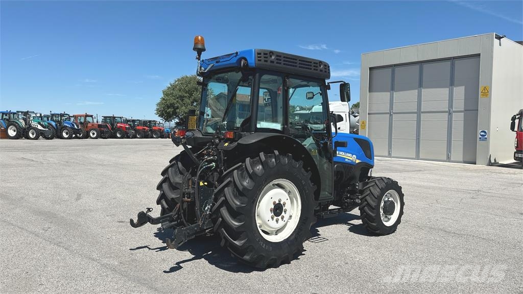 New Holland T4.100LP 4X4 Hojas y cuñas quitanieves