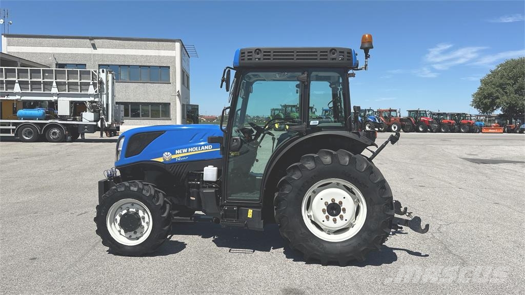 New Holland T4.100LP 4X4 Hojas y cuñas quitanieves