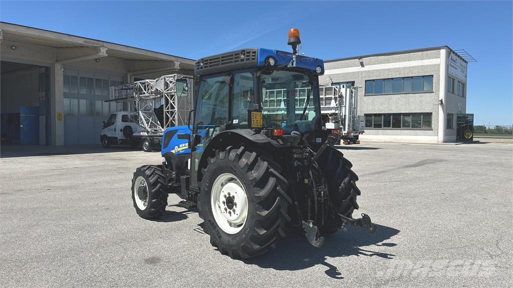 New Holland T4.100LP 4X4 Hojas y cuñas quitanieves