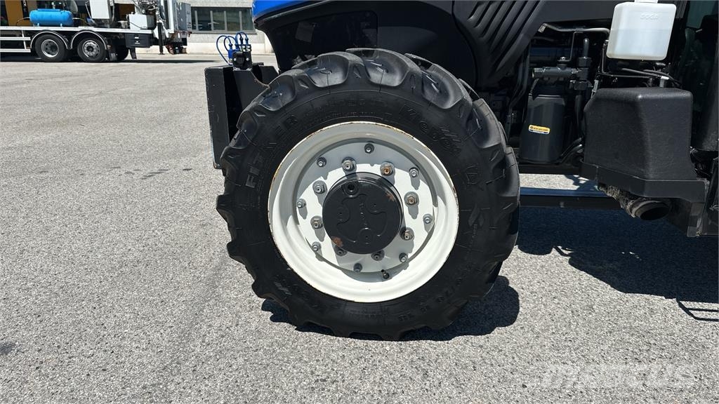 New Holland T4.100LP 4X4 Hojas y cuñas quitanieves