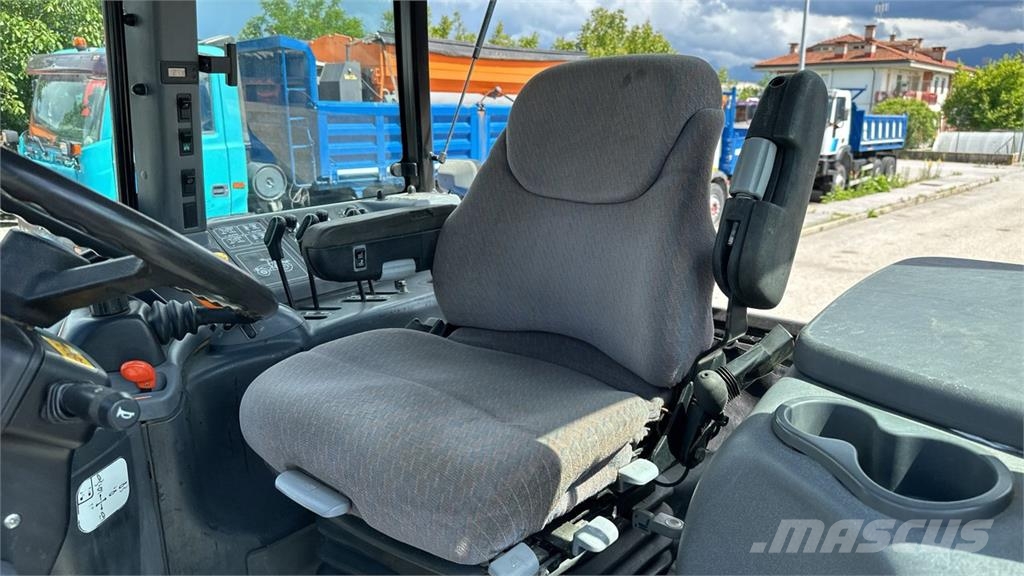 New Holland TM190 4X4 Снегочистачки