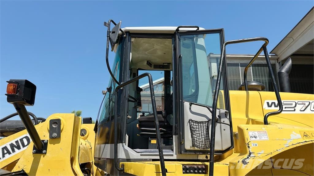 New Holland W270 لوادر بعجل