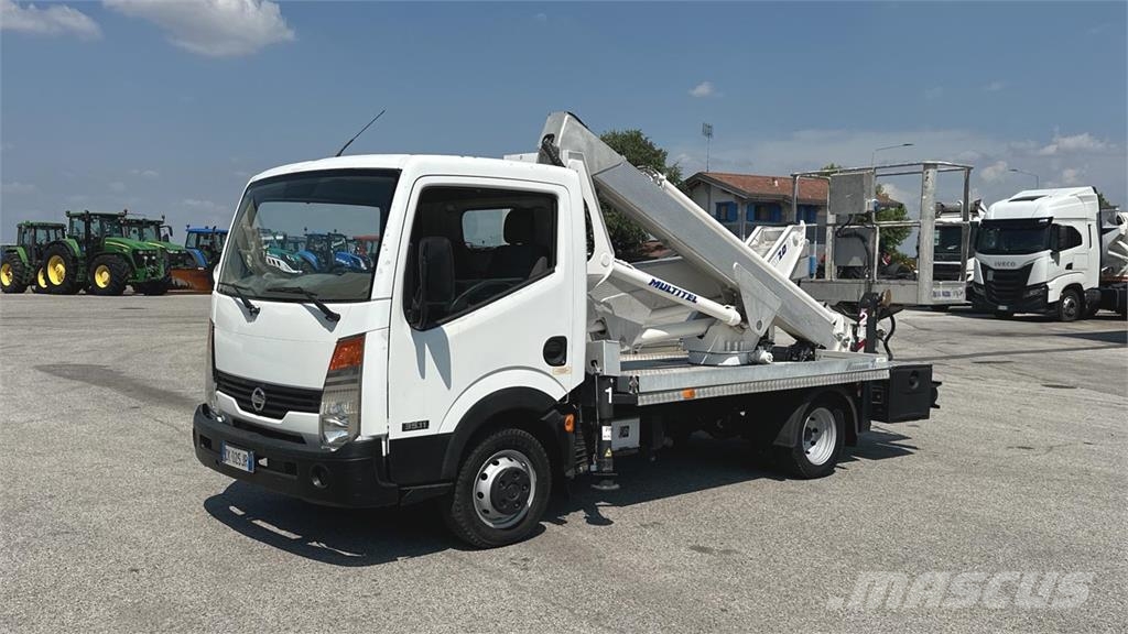 Nissan 35.11 Multitel MX200 Plataformas sobre camión
