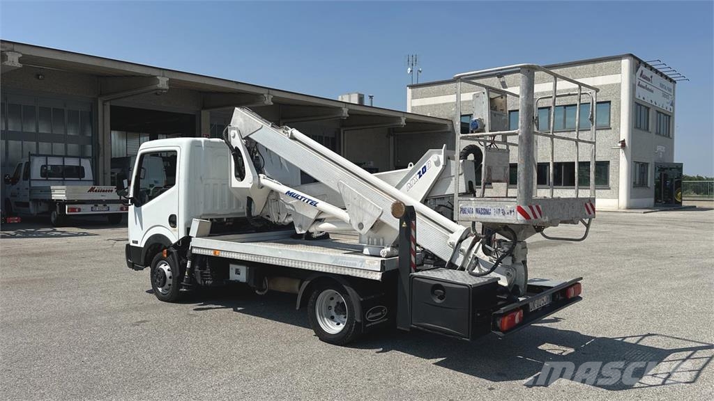 Nissan 35.11 Multitel MX200 Plataformas sobre camión