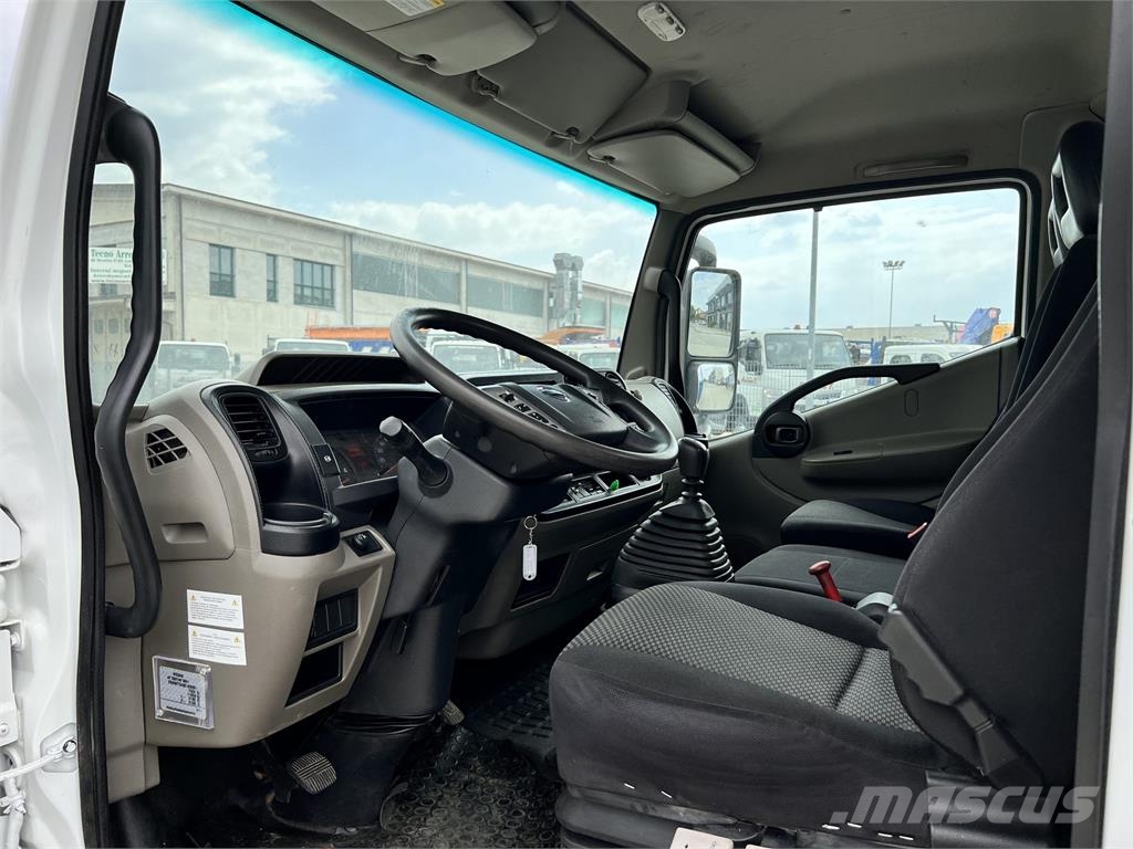 Nissan 75-18 Otros camiones
