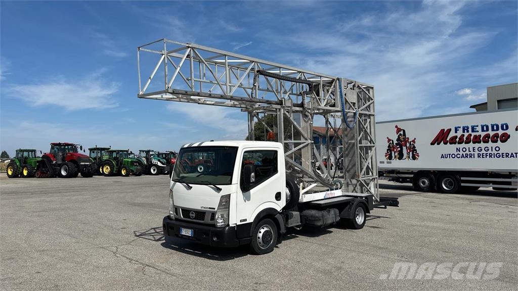 Nissan Barin ABC 60-S المنصات الهوائية المثبتة على شاحنة