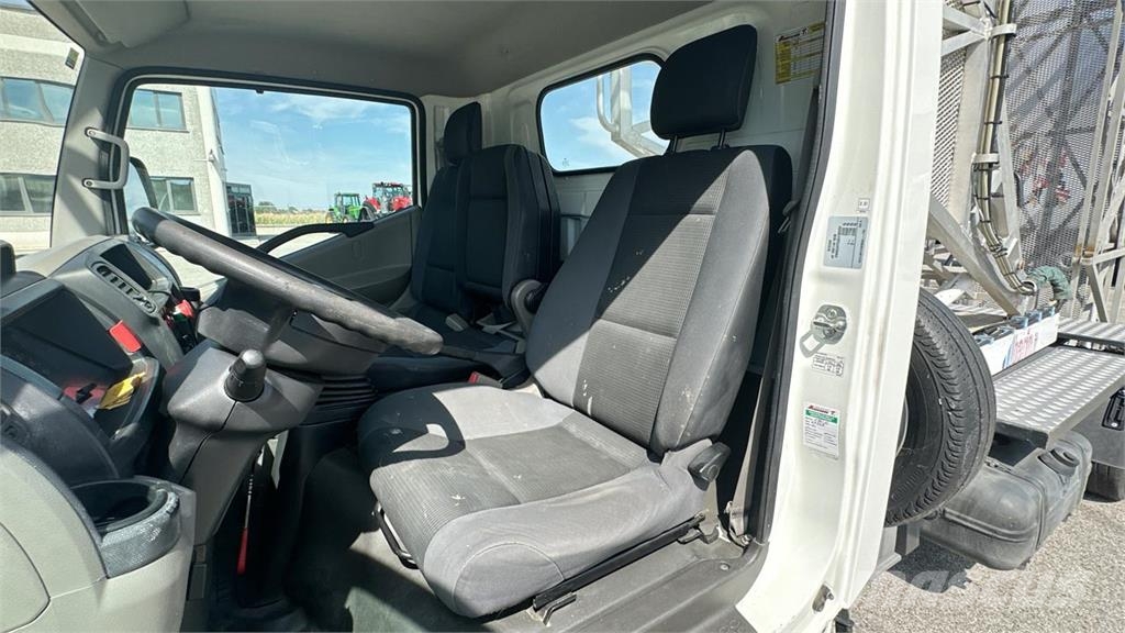 Nissan Barin ABC 60-S المنصات الهوائية المثبتة على شاحنة