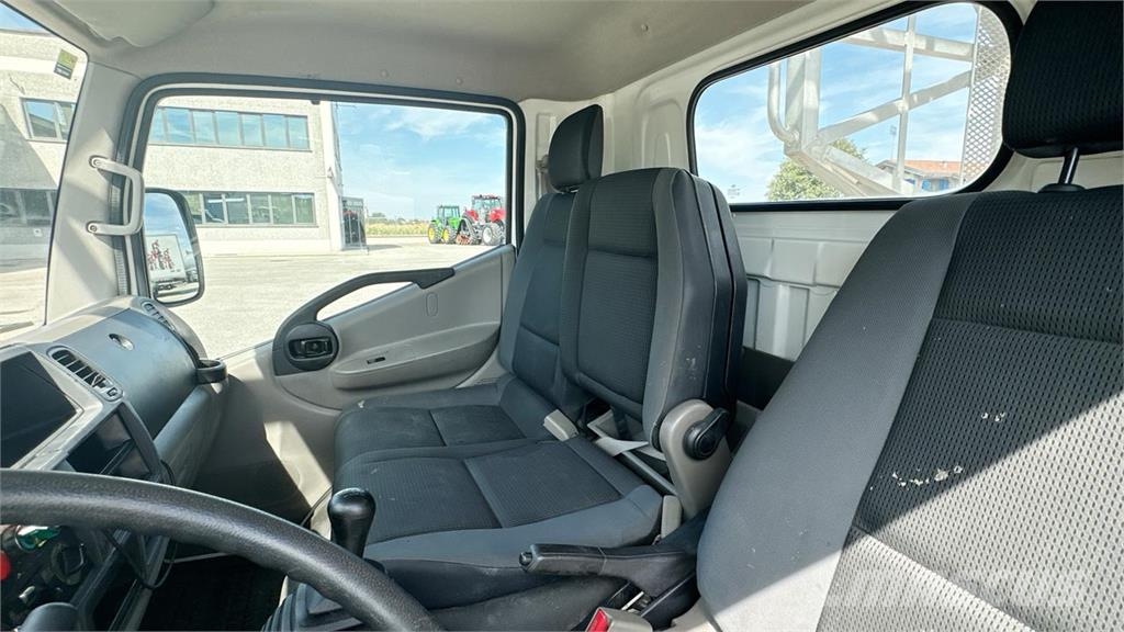 Nissan Barin ABC 60-S المنصات الهوائية المثبتة على شاحنة
