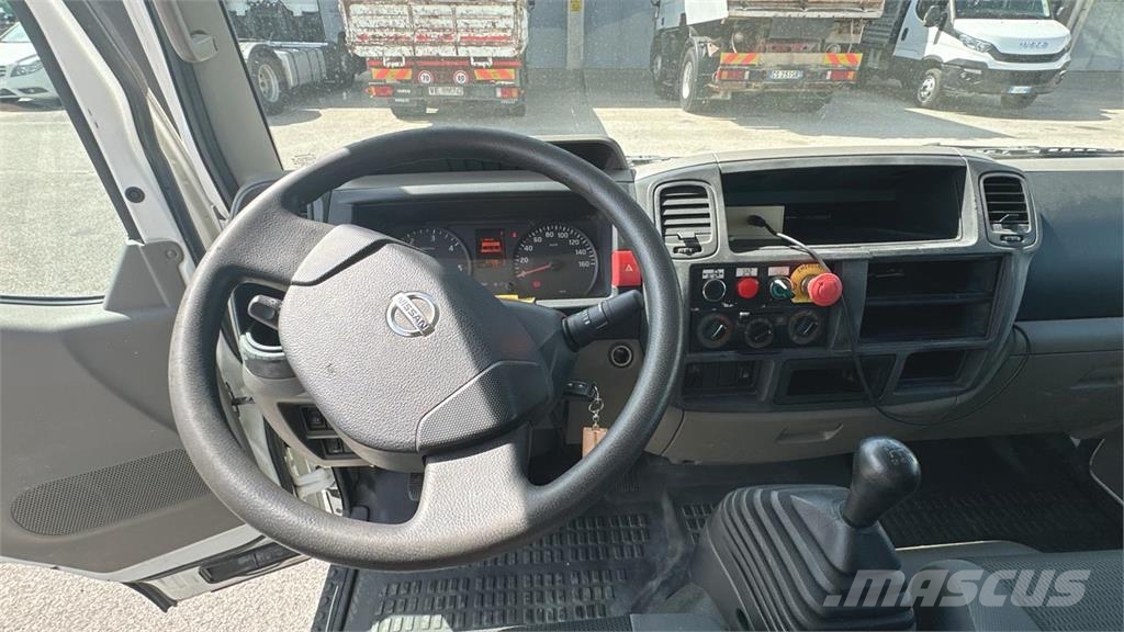 Nissan Barin ABC 60-S المنصات الهوائية المثبتة على شاحنة