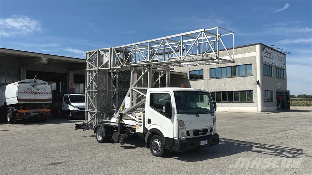 Nissan Barin ABC 60-S المنصات الهوائية المثبتة على شاحنة