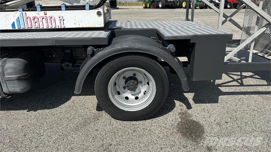 Nissan Barin ABC 60-S المنصات الهوائية المثبتة على شاحنة
