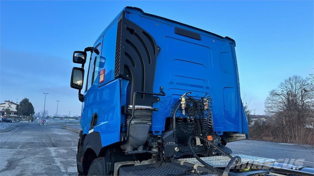 Renault Kerax K 460 4x2 Otros camiones