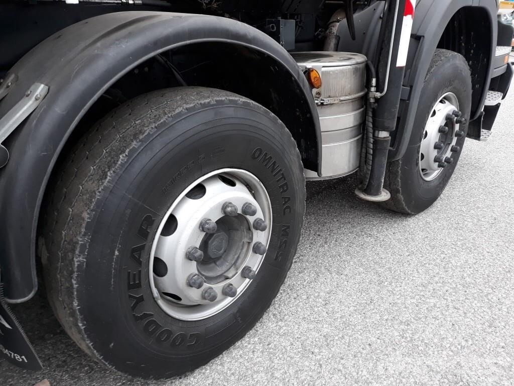 Scania P420 8X4 Camion altro