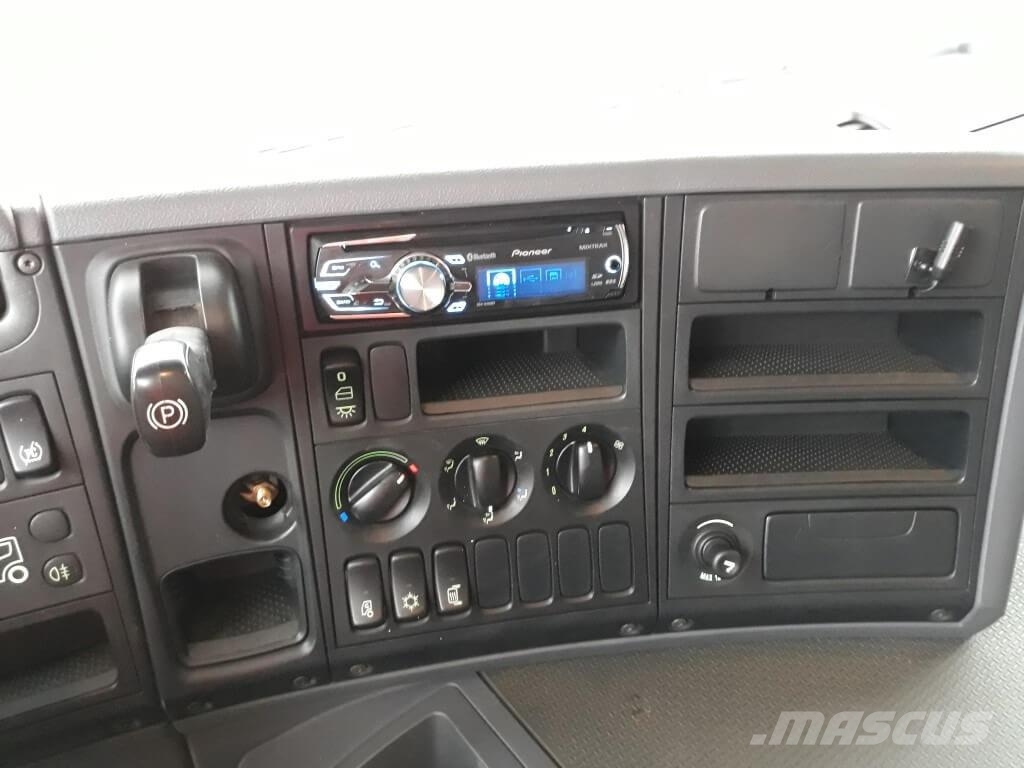 Scania P420 8X4 Camion altro