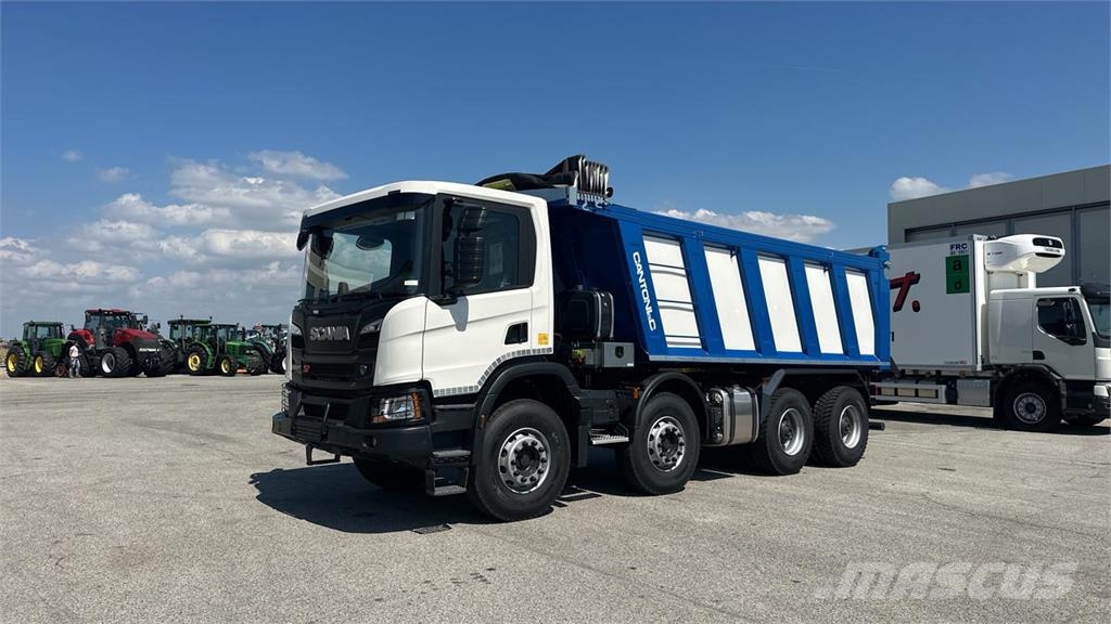 Scania P500 XT 8x4 شاحنات أخرى