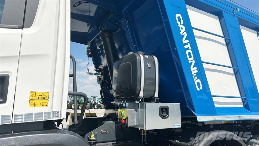 Scania P500 XT 8x4 شاحنات أخرى