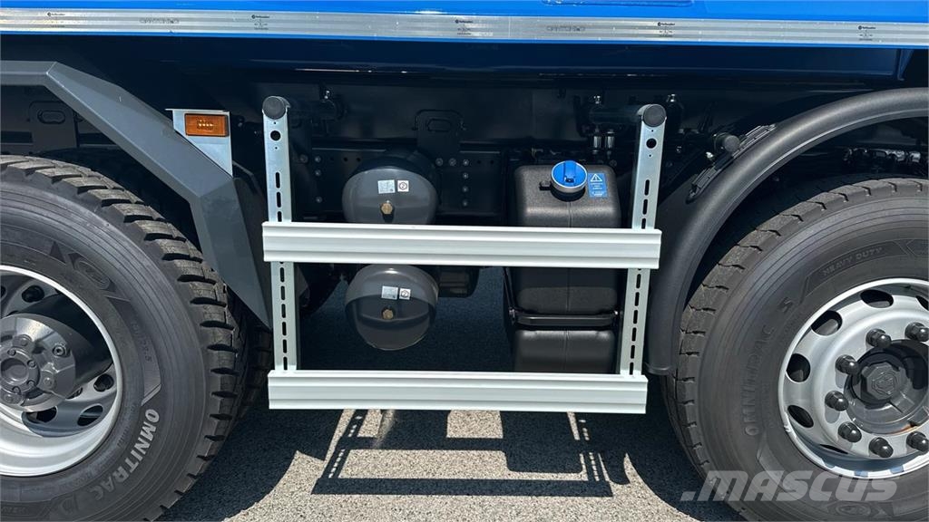 Scania P500 XT 8x4 شاحنات أخرى