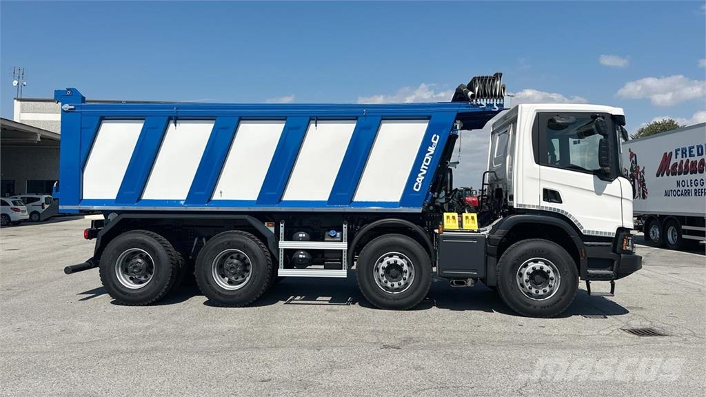 Scania P500 XT 8x4 شاحنات أخرى
