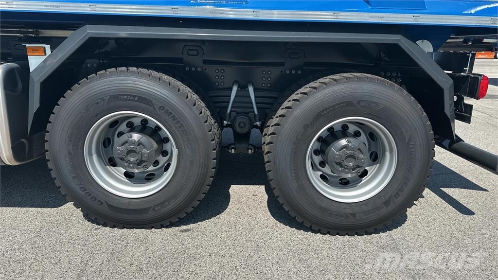 Scania P500 XT 8x4 شاحنات أخرى