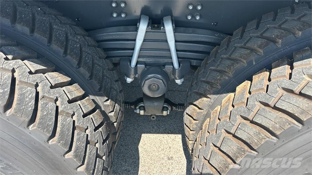 Scania P500 XT 8x4 شاحنات أخرى