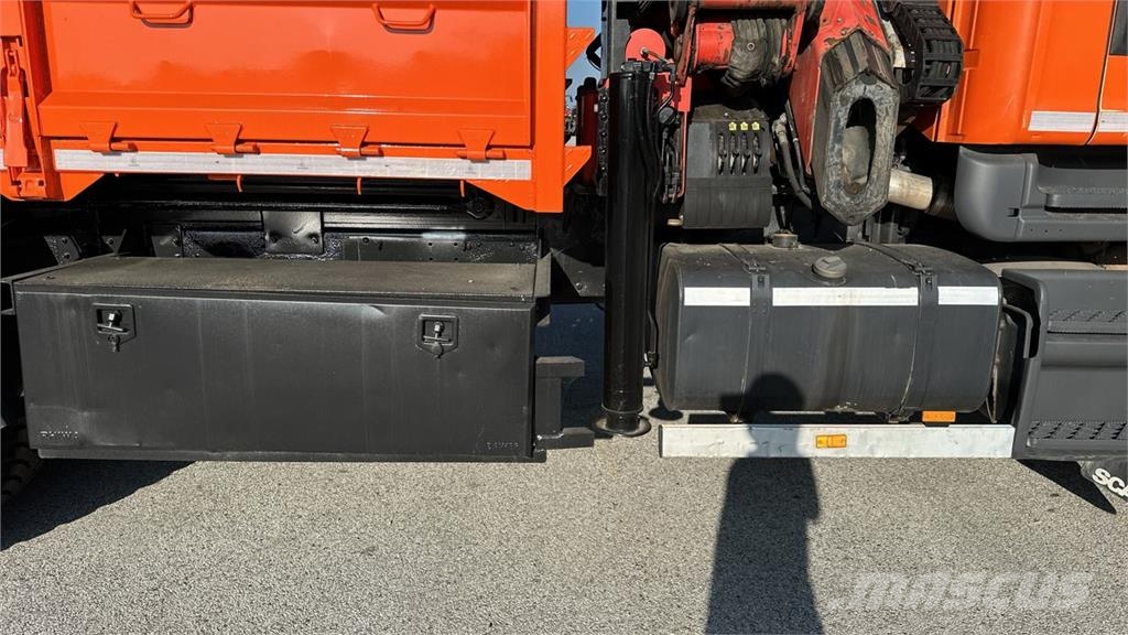 Scania T114 6x4 340CV Otros camiones