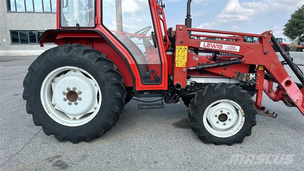 Shibaura S455 4x4 Snöblad och plogar