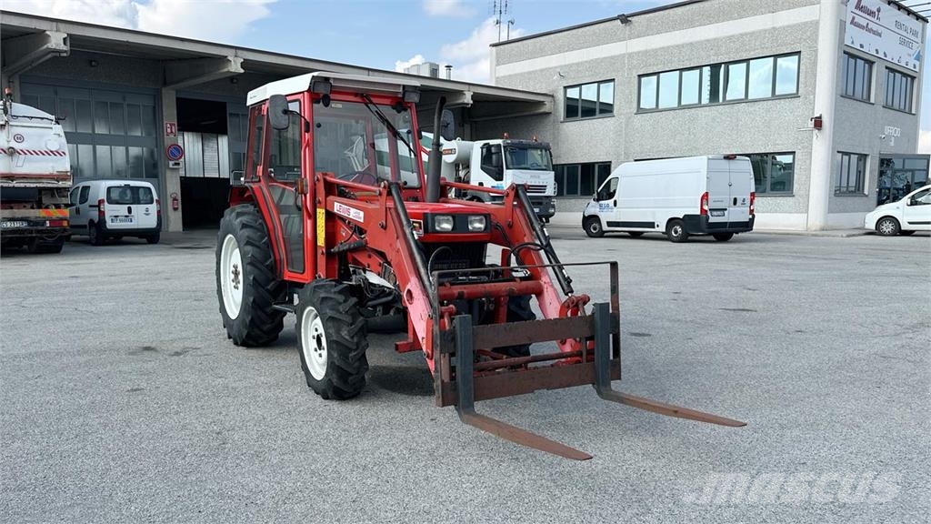 Shibaura S455 4x4 Snöblad och plogar