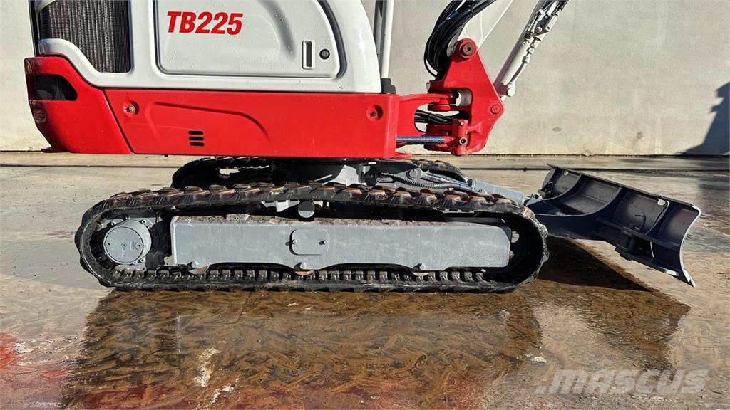 Takeuchi TB225 Εκσκαφάκι (διαβολάκι) < 7t