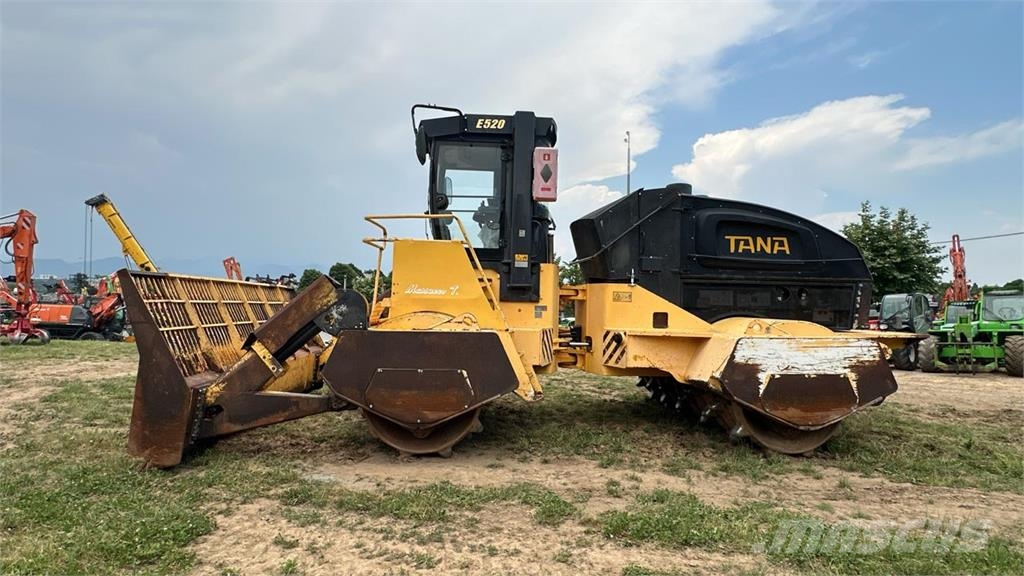 Tana E520 Paletli dozerler