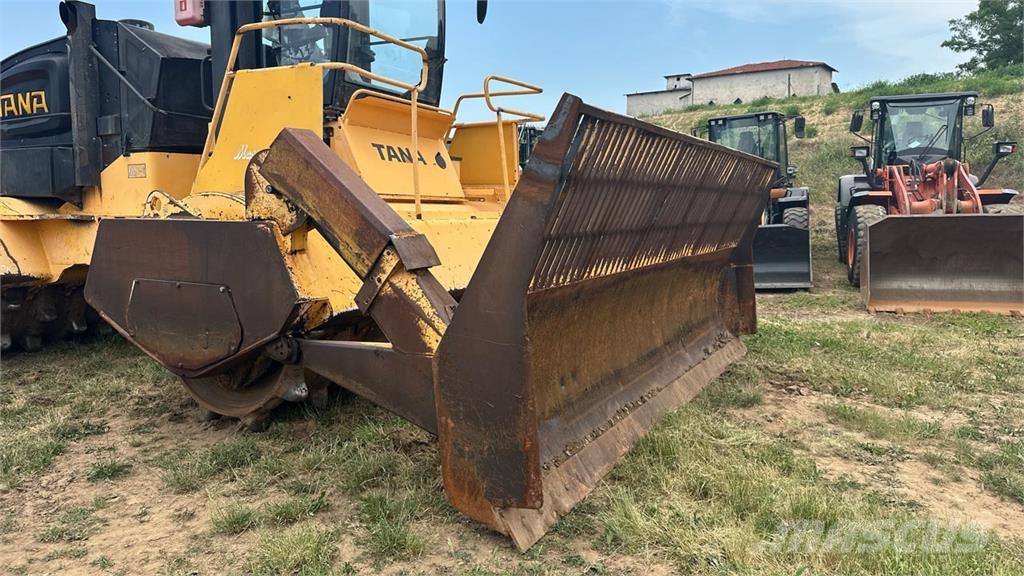 Tana E520 Paletli dozerler
